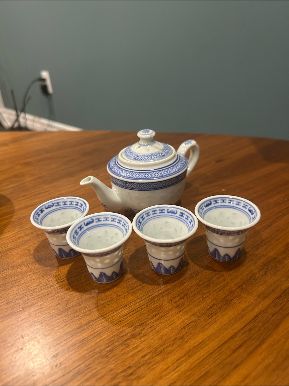 Blue & White Porcelain Teapot and Cup Set - Classic Ceramic Home Art